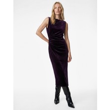 Koton Dik Yaka Slim Fit Kolsuz Drapeli Yırtmaç Detaylı Uzun Bodycon Kadife Elbise