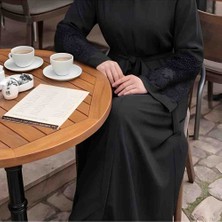 Pamuk Elastan Dantelli Fransız Desen Ferace Hem Fermuarlı Hem Kuşaklı - Dubai Krep Kumaş