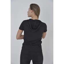 Tarz Yeri Kapşonlu Slim Fit T-shirt - Siyah -