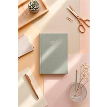 Lizy 2027 Günlük Planlayıcı Ajanda 17X24 cm  Ciltbezi Sert Kapak Gri