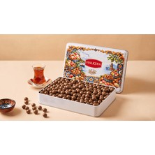 Halktan Premium Çikolatalı Fındıklı Sütlü Draje Kutusu  1500 Gr.