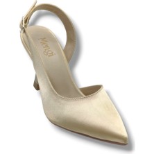 Mengi 693-26 Parlak Saten Arkası Açık Kadın Stiletto(8,5cm)