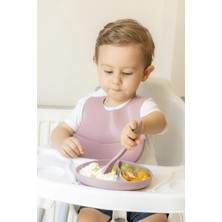 Veraura Lifestyle Pembe 3’lü Silikon Yemek Seti – Önlük + Diş Kaşıyıcılı Kaşık + Vakumlu Tabak