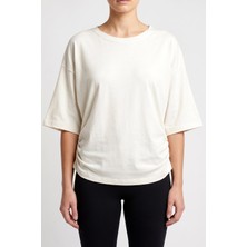 Hadiora Kadın Beyaz Yandan Büzgülü Yarasa Kol Pamuklu T-Shirt
