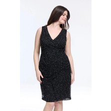 Love My Body V Yaka Boncuk İşlemeli Kısa Elbise Siyah 124L9833000