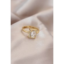 GV Home Mey Ithalat® Ayarlamalı Gold Renk Metal Zirkon ve Kristal Taşlı Dikdörtgen Model Yüzük