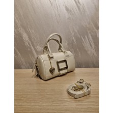 Şık Kadın Charm Detaylı Speedy El ve Çapraz Kullanımlı Çanta