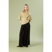 Nisan Triko Drape Detaylı Asimetrik Top