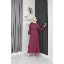 Broş ve Kuşak Detaylı Uzun Elbise