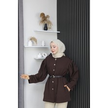 Beli Lastik Detaylı Kemerli Düğmeli Ceket