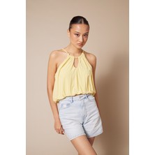 Nisan Triko Halter Yaka Pencere Detaylı Balon Crop Top