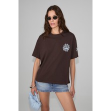 Grimelange Sahara Kadın Yumuşak ve %100 Organik Pamuklu Baskı Detaylı Kahverengi T-Shirt