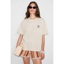 Grimelange Sahara Kadın Yumuşak ve %100 Organik Pamuklu Baskı Detaylı Vanilya T-Shirt
