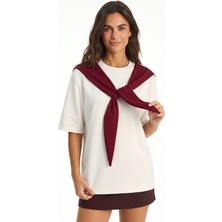 Onloox Beyaz Bordo Yumuşak Dokulu Bisiklet Yaka Oversize Omuz Şal Detaylı Kısa Kollu T-Shirt