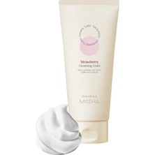MISSHA Aydınlatıcı Ve Canlandırıcı Bakım Yapan Yüz Temizleme Köpüğü Creamy Latte Cleansing Foam Strawberry