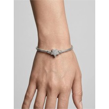 Singularis Premium Kadın Gümüş Renk Zirkon Taşlı Yıldız Charm Detaylı Hasır Bileklik