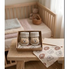 Baby By Bumbo Ayıcıklı Bebek Çorap ve Fular Önlük 2li Hediye Seti