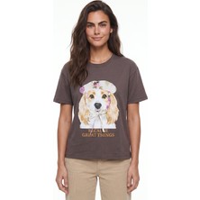 Onloox Kahverengi Esnek Kumaş Bisiklet Yaka Kısa Kollu Basic Form Köpek Baskılı Payetli T-Shirt