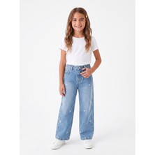 Onloox Kız Çocuk Açık Mavi Pamuklu Geniş Paça Regular Papatya Nakışlı Jean Pantolon (1.5-5 Yaş)