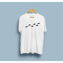 Oversize Ayak Izi Baskılı Tasarım Unisex T-Shirt