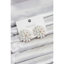 Shekka Beyaz Renk Kristal Taşlı Çiçek Model Kadın Küpe