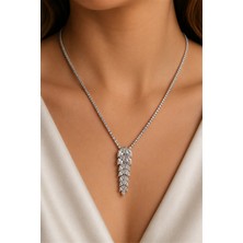 LES PETITES MAINS Leafnecklace Sallantılı Yaprak Mozanıt Kolye | Şık El Yapımı Bijuteri Kadın Kolyesi
