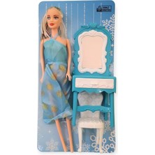 İrem Oyuncak Snow City Şık Elbiseli Oyuncak Bebek & Makyaj Masası Seti
