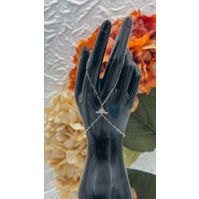 Livora Jewelry 925 Ayar Gümüş Zirkon Taşlı Arı Figürlü Ataç Zincir Kadın Şahmeran
