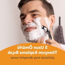 Esranın Dünyası 4'lü Yedek Tıraş Bıçağı Kartuşu, E Vitamini Zenginleştirilmiş Kayganlaştırıcı Bant