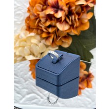 Livora Jewelry 925 Ayar Gümüş Burgu Model Zirkon Taşlı Zarif Kadın Yüzük