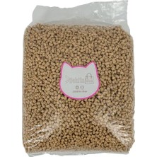 Larskas Topaklanan Organik Çam Peleti Kedi Kumu - Tozsuz, Güçlü Koku Kontrolü (10 Litre / 3-4 Kg) (1)