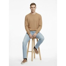Alpha Studio Bej Erkek Bisiklet Yaka Regular Fit Kazak AU-3210C Pacth Crewneck Knıt