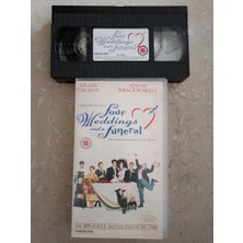 Plakperest Vhs Video - Four Weddıngs And A Funeral - Hugh Grant / Andıe Macdowell  - 112 Dakika  - 1995 Ingiltere Basım Ingilizce 97 Dakika
