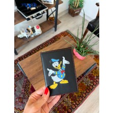 Efe Deri Figüratif Donald Duck Deri Dikişli Araç Ruhsat Kılıfı Kabı Ruhsatlık Ruhsat Koruyucu