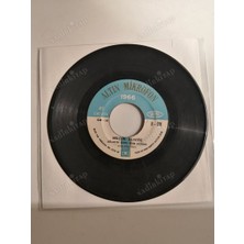 Plakperest Selçuk Alagöz - 1966 Altın Mikrofon - Ararım Seni Her Yerde / Bahçelere Geldi Bahar  - 45 Lik Plak