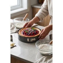 Cooker 28 cm Kelepçeli Kek Kalıbı CKR3565