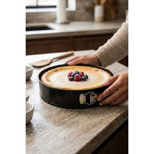 Cooker 28 cm Kelepçeli Kek Kalıbı CKR3565