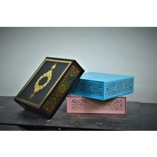 Esranın Dünyası Hediyenikap Mavi Lüks Yaldız Baskılı Hediye Kutusu "26 cm x 22 cm x 7.5 Cm" 8691441511684599