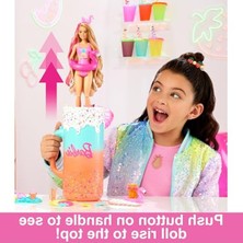MarkEntegra Barbie Pop Reveal Bebek ve Aksesuarları; Kokulu Bebek, Yumuşacık Evcil Hayvan, Renk Değişimi Özelliği ve Şekillendirilebilir Kum Gibi 15'ten Fazla Sürpriz Içeren Sürprizli Bardak Oyun Seti, HRK57