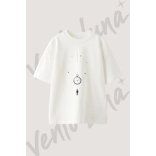 Saat Adam Tasarım Baskılı Unisex Oversize Kalıp Beyaz Tshirt