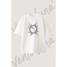 Wireframe Man Sunburst Tasarım Baskılı Unisex Oversize Kalıp Beyaz Tshirt