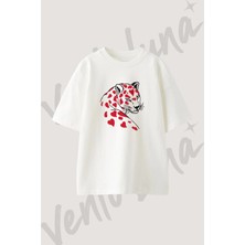 Leopard Heart Tasarım Baskılı Unisex Oversize Kalıp Beyaz Tshirt