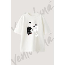 Yin Yang Kedi Tasarım Baskılı Unisex Oversize Kalıp Beyaz Tshirt
