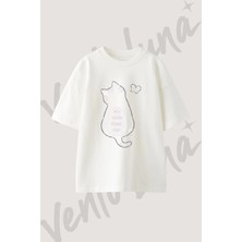 Cat Butterfly_1 Tasarım Baskılı Unisex Oversize Kalıp Beyaz Tshirt