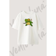Frog Knife_1 Tasarım Baskılı Unisex Oversize Kalıp Beyaz Tshirt