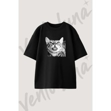 Kedi Dil Cikaran Tasarım Baskılı Unisex Oversize Kalıp Siyah Tshirt