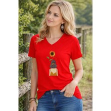 Lorvex Kadın V Yaka Tişört Rahat Kalıp Eldeki Ayçiçeği Baskılı Günlük T-Shirt