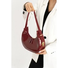 Sargınlar Detaylı Rugan Retro Bordo Çanta