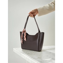 Sargınlar Kadın Fularlı Kahverengi Fermuarlı Mıknatıs Kapamalı Shopper El ve Omuz Çantası