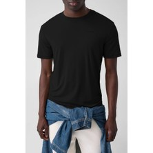 Guess Loris Erkek Aktif Regular Fit T-Shirt